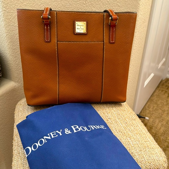 Dooney and Bourke Purse - Picture 1 of 5